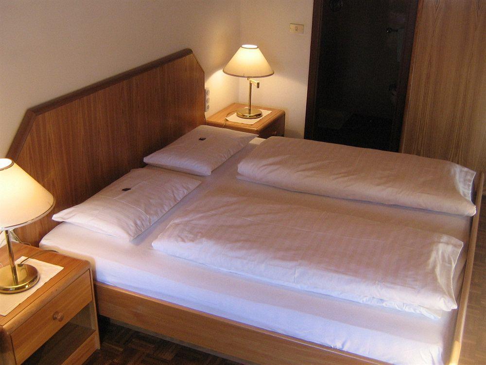 פונס Appartements Pension Sonia מראה חיצוני תמונה